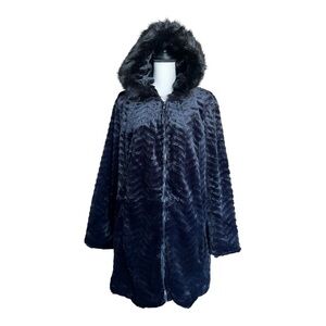 Avenue Black Faux Fur Coat with A Hood Size 18/20